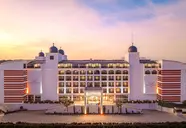 Side Moon Palace