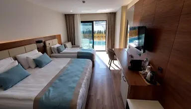 Side Moon Palace