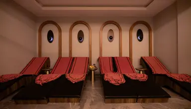 Side Moon Palace