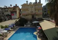 Side Orient Apart