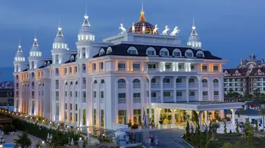 Side Royal Palace