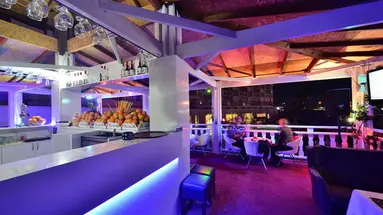Side Royal Paradise
