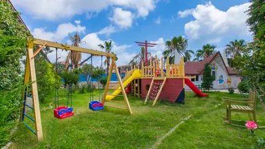 Side Royal Paradise