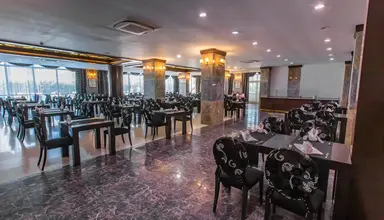 Side Royal Paradise