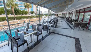 Side Royal Paradise