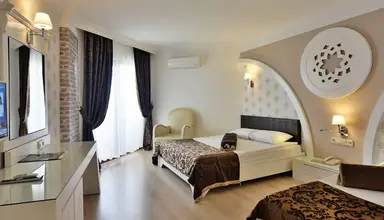 Side Royal Paradise