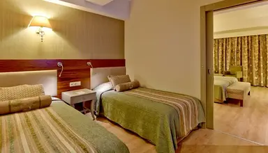 Side Star Resort