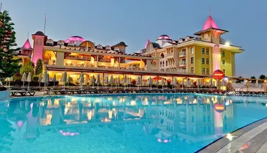 Side Star Resort