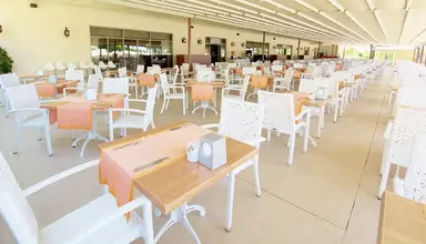 Side Star Resort