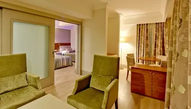Side Star Resort