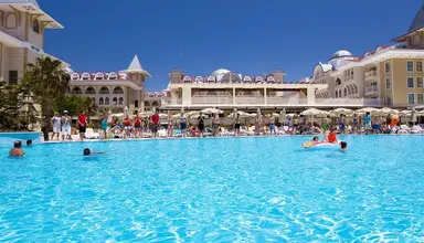 Side Star Resort