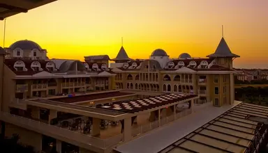 Side Star Resort