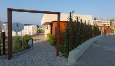 Side Story Resort