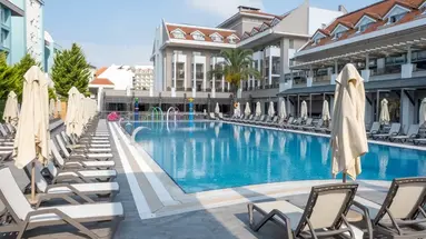 Side Story Resort  