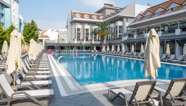 Side Story Resort