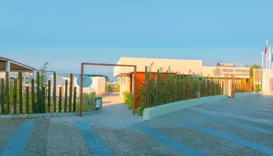 Side Story Resort