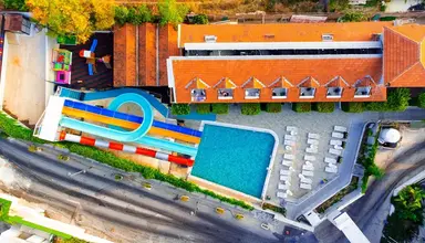 Side Story Resort