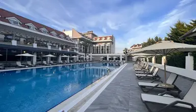 Side Story Resort  