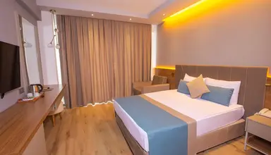 Side Story Resort