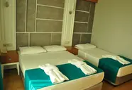 Side Yesiloz