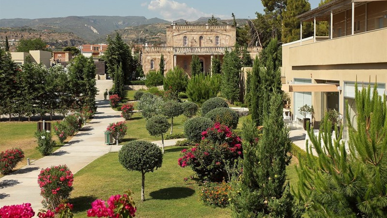 Sikyon Coast Hotel & Resort
