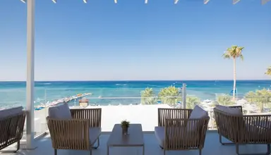 Silver Sands Beach
