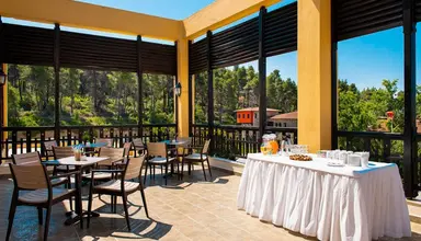 Simantro Resort