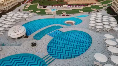 Sirena Beach Resort & Spa