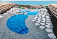Sirena Beach Resort & Spa