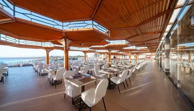 Sirena Beach Resort & Spa