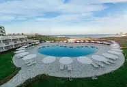 Sirena Beach Resort & Spa