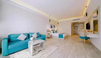 Sirena Beach Resort & Spa