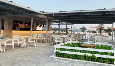Sirenes Beach