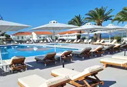 Sirenes Beach