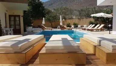 Sirocco Apartments