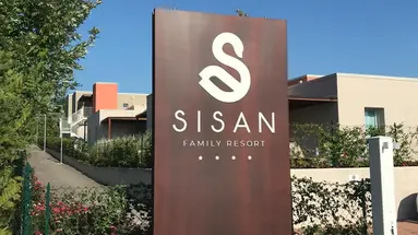 Sisan Hotel Village