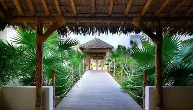 Sissi Bay