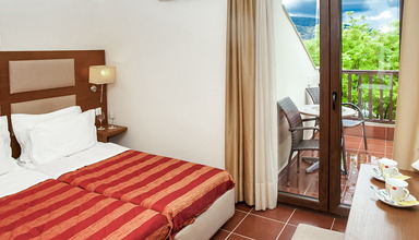 Skopelos Holidays (Skopelos)
