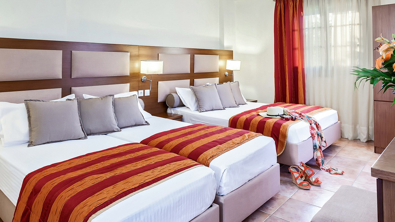Skopelos Holidays (Skopelos)