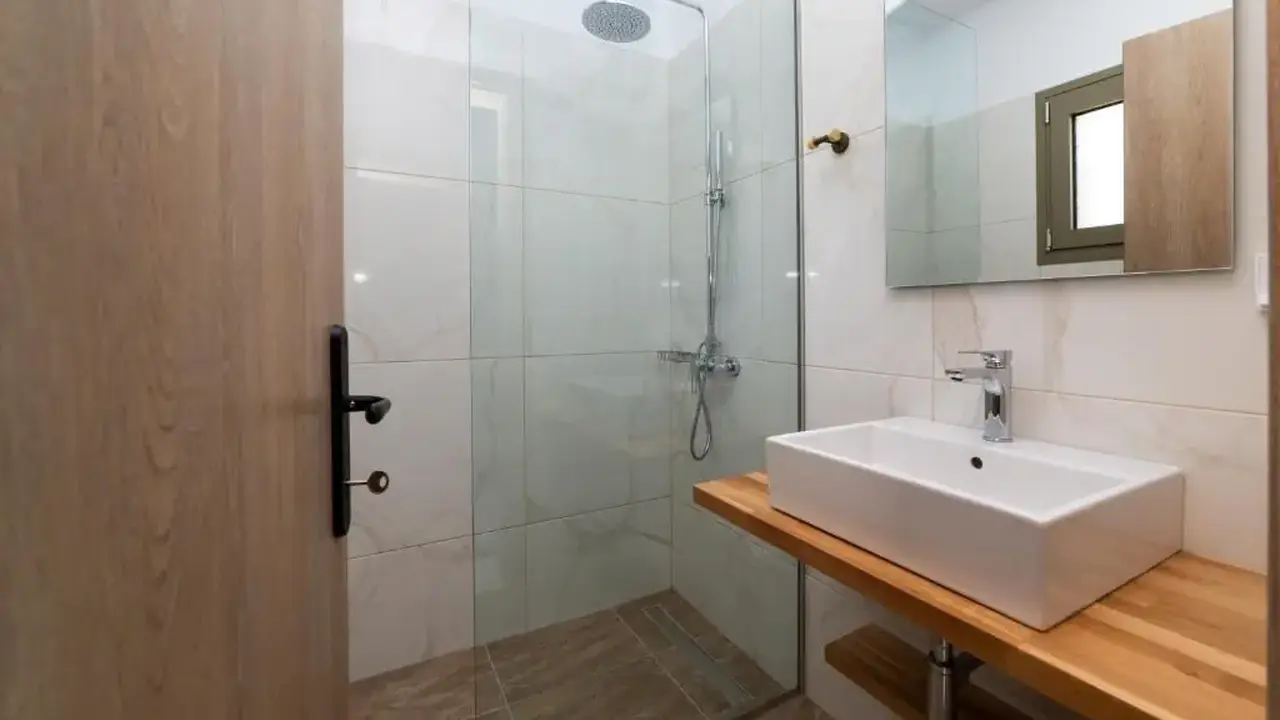 Sky View Suites (Vóvikes)