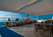 SL La Perla