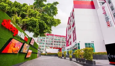 Sleep With Me Hotel - Design Hotel At Patong