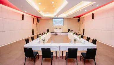 Sleep With Me Hotel - Design Hotel At Patong