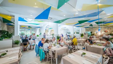 Slovenska Plaza (Budva)