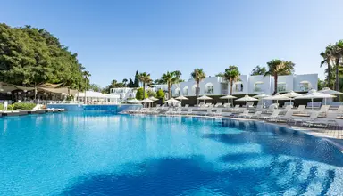 So White Club Resort