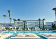 So White Club Resort