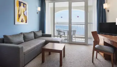 Sol Luna Bay