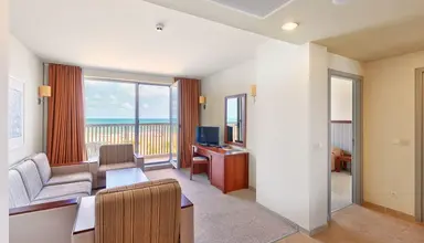 Sol Luna Bay