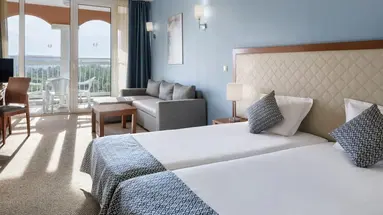 Sol Luna Bay