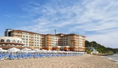 Sol Luna Bay